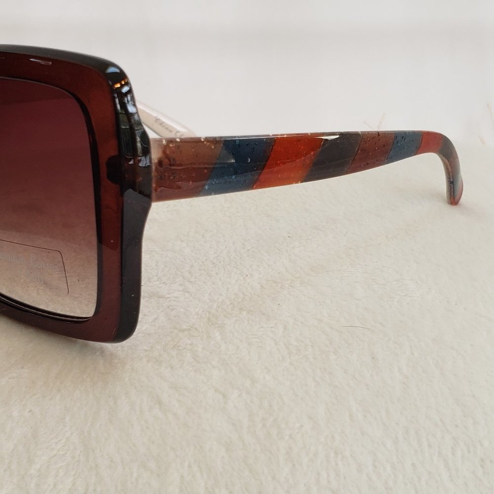 EdensCloset Exclusive Sunglasses - Picture 2 of 5